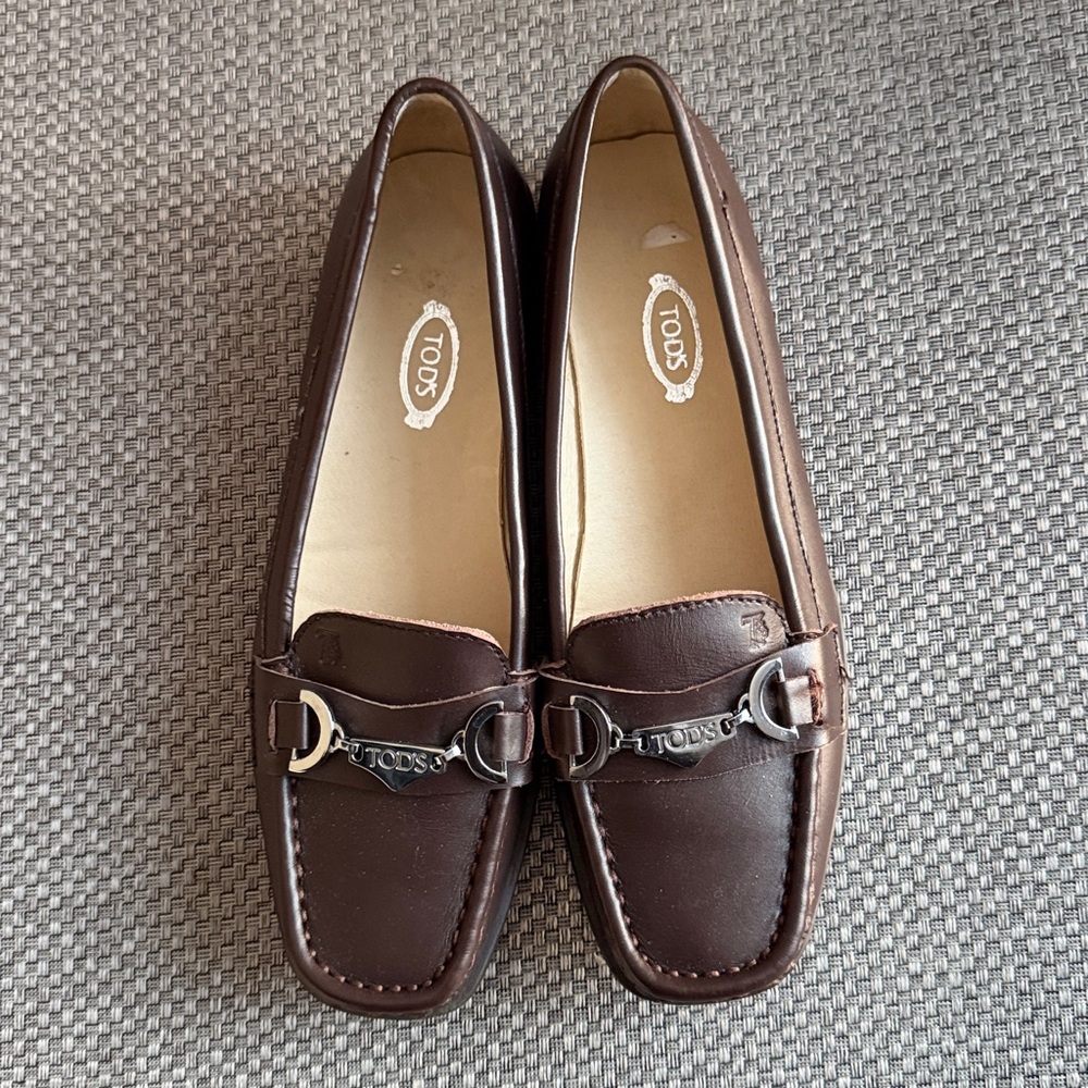 Tods Style ( not Authentic) brown leather loafers sz 36